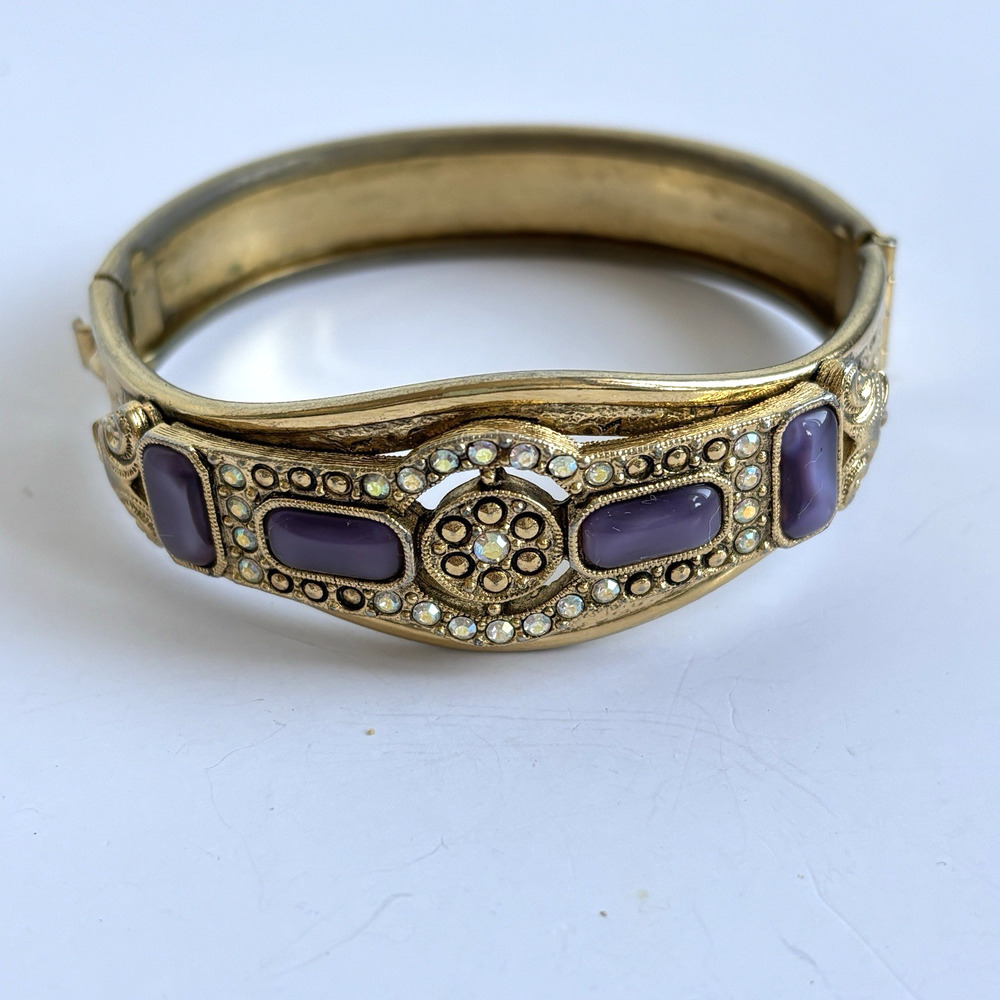 Vtg Art Deco Revival Purple Cabochon Rhinestone Hinged Bangle Bracelet Gold Tone